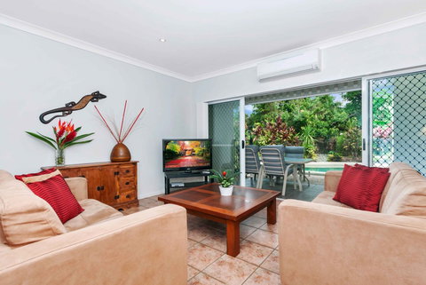 The Villas Palm Cove - Holiday Adelaide 1