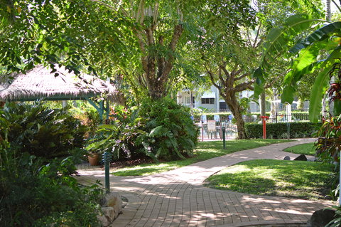 Cairns Beach Resort - Holiday Adelaide 0