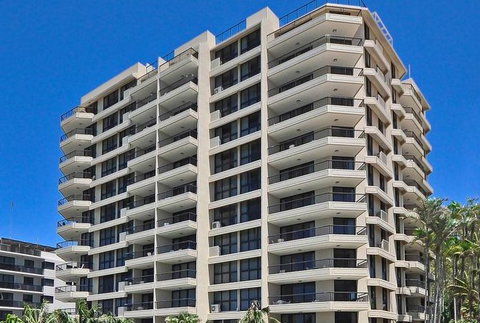 Clubb Coolum Beach - Holiday Adelaide 0