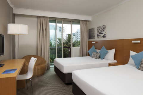 Novotel Cairns Oasis Resort - Holiday Adelaide 10