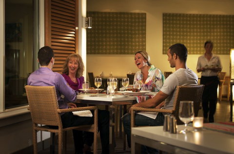 Novotel Cairns Oasis Resort - Holiday Adelaide 11