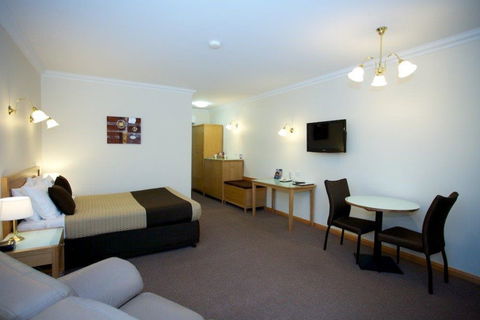 Best Western Golden Grain Motor Inn - Holiday Adelaide 1