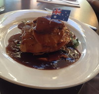 Hotel Crown - Holiday Adelaide