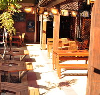 Brecknock Hotel - Holiday Adelaide