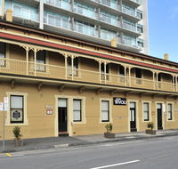 Hotel Tivoli - Holiday Adelaide