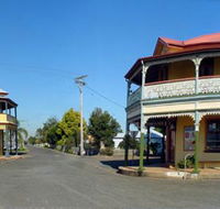 Commercial Hotel Ulmarra - Holiday Adelaide