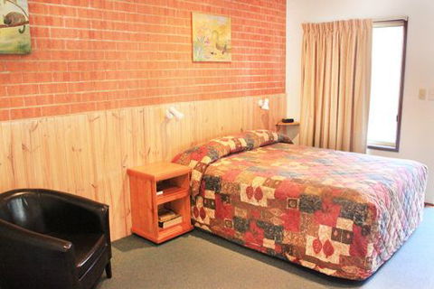 Catalina Motel Lake Macquarie - Holiday Adelaide 1
