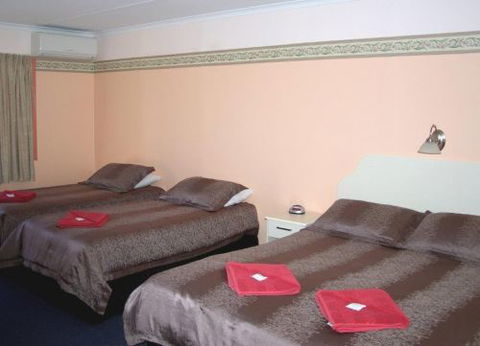 Roundhouse Motel - Holiday Adelaide 3