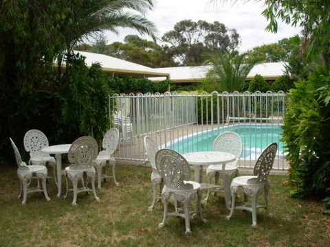 Roundhouse Motel - Holiday Adelaide 7