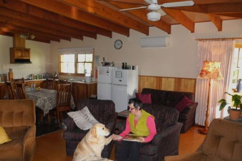 Happydays Accommodation Motor Inn - Holiday Adelaide 5