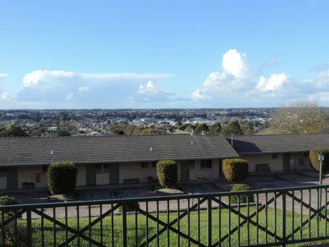 Lakes Resort Mount Gambier - Holiday Adelaide 1