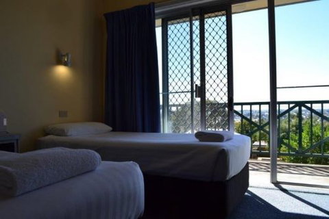 Lakes Resort Mount Gambier - Holiday Adelaide 4