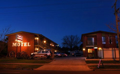 Ploughmans Motor Inn - Holiday Adelaide 3