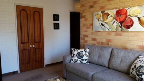 Cousins Motor Inn - Holiday Adelaide 18