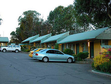 Tarcutta Halfway Motor Inn - Holiday Adelaide 2