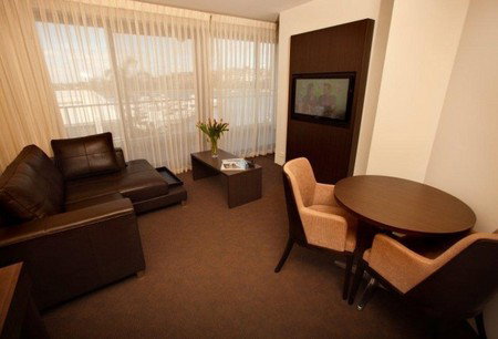 Pier 21 Apartment Hotel - Holiday Adelaide 4