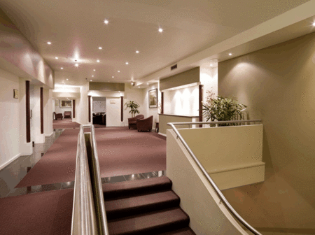 Hotel Grand Chancellor - Holiday Adelaide