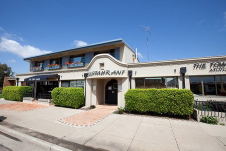 The Town House Motor Inn - Sundowner Goondiwindi - Holiday Adelaide 0