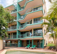 Bay Views Harbourview Apartments - Holiday Adelaide