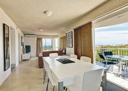 Bay Views Harbourview Apartments - Holiday Adelaide 4
