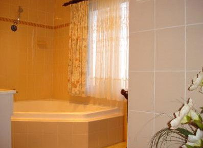 Lake Front Motel - Holiday Adelaide 5