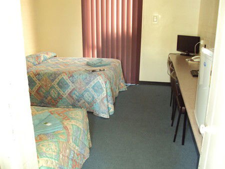 Leongatha Motel - Holiday Adelaide 4