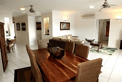 Jack And Newell Cairns Holiday Apartments - Holiday Adelaide 1