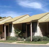The Village Cabins - Holiday Adelaide