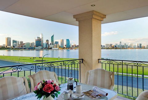 The Peninsula - Holiday Adelaide 1