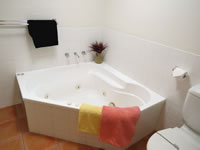 Crown Apartments Merimbula - Holiday Adelaide 5