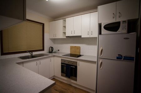 Millies Guesthouse & Serviced Apartments - Holiday Adelaide 1