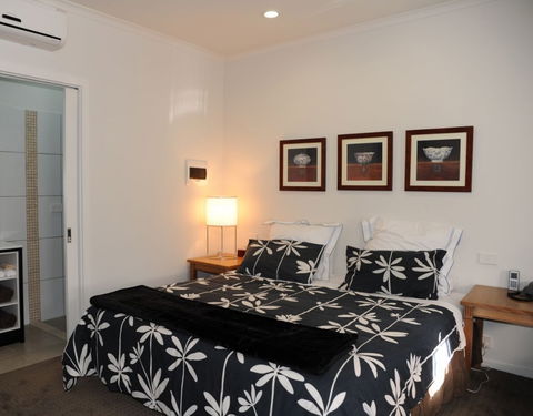 Norwood House Motel & Reception Centre - Holiday Adelaide 2