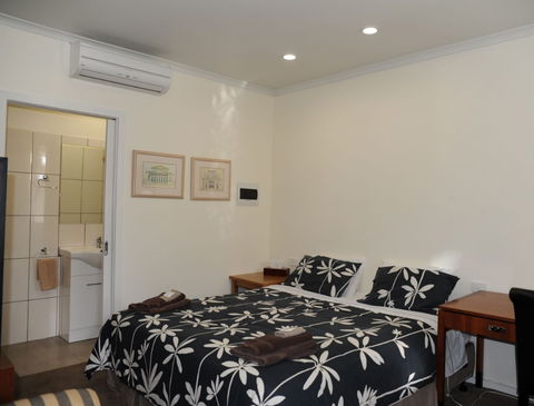 Norwood House Motel & Reception Centre - Holiday Adelaide 3