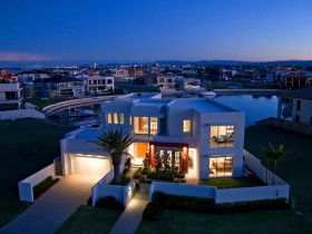 Valencia - Holiday Adelaide 0