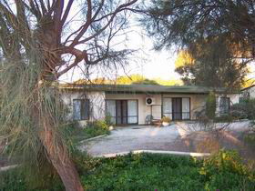Coffin Bay Beach Units - Holiday Adelaide 0