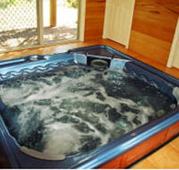 Baltic Pine Retreat - Holiday Adelaide