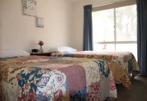 Donkey Tales Farm Cottages - Holiday Adelaide 8