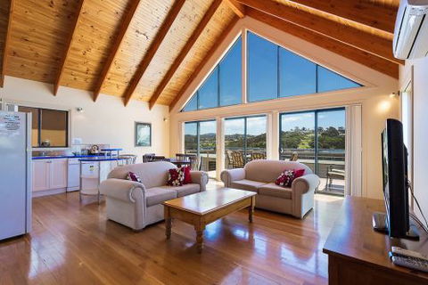 Eden Holiday Rentals - Holiday Adelaide 4