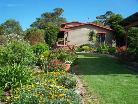 Monaro Cottage - Holiday Adelaide 1