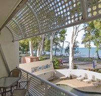 On Palm Cove Beachfront Apartments - Holiday Adelaide