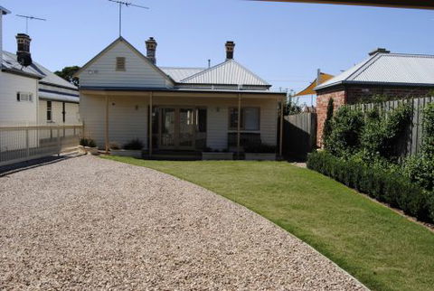 Sabina On Little Myers - Holiday Adelaide 8
