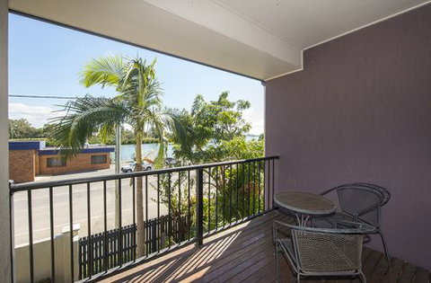 Portside Executive Aparments - Holiday Adelaide 1