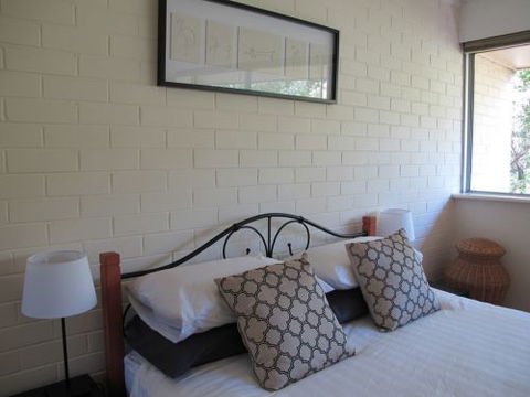 Staywest Apartments - Holiday Adelaide 6