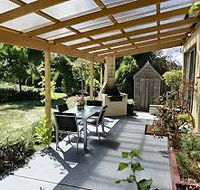 Grandma Housemove - Holiday Adelaide