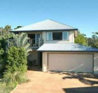 Apartment 2 Mullumbimbi Street Accommodation - Holiday Adelaide