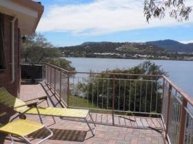 Derwent Retreat - Holiday Adelaide 0