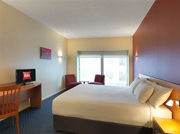 Ibis Melbourne Little Bourke Street - Holiday Adelaide 0