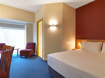 Ibis Melbourne Little Bourke Street - Holiday Adelaide 8