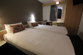 Ibis Newcastle - Holiday Adelaide 10