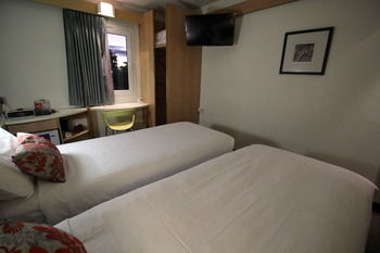 Ibis Newcastle - Holiday Adelaide 15